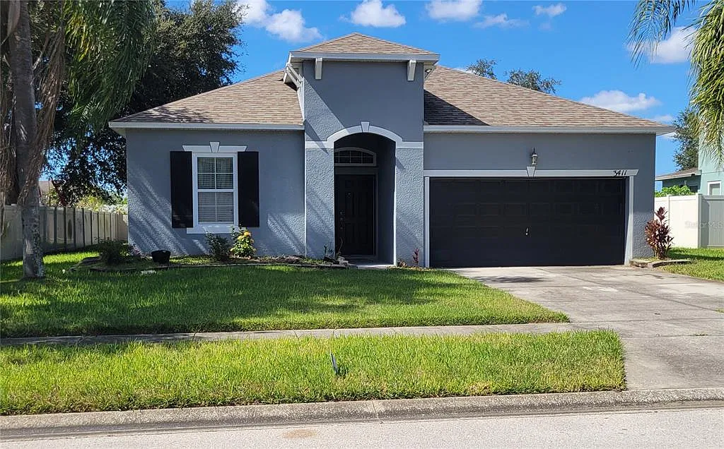 3 bed, 2.0 bath, 1959 sqft, $2,500 — Photo 1