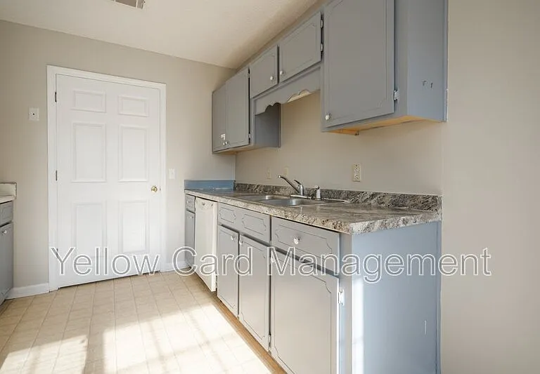82 Crosby Dr — Photo 7