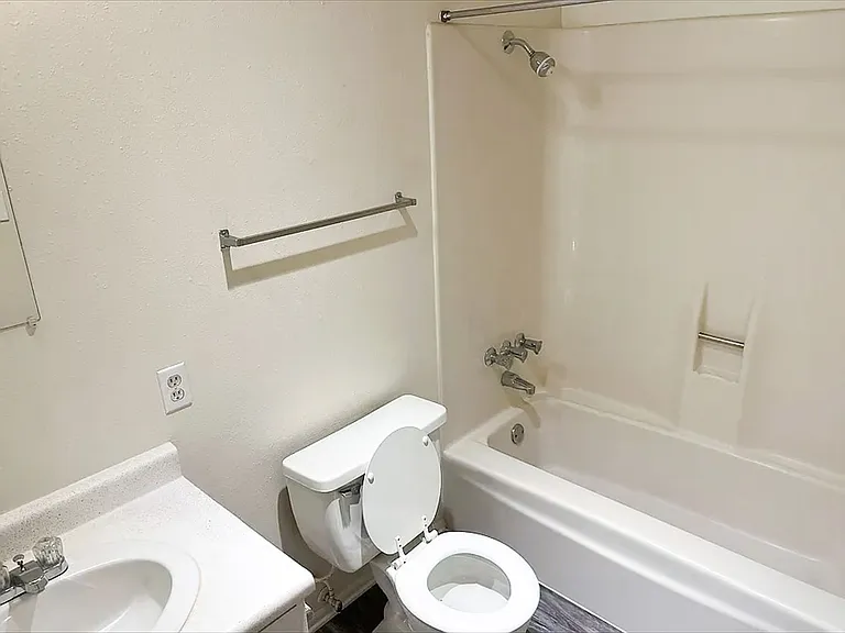 Willow Ridge — Photo 17