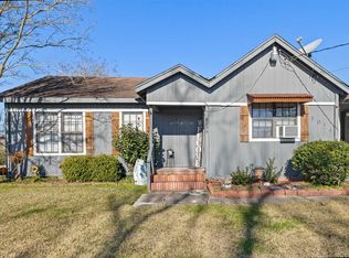 8054 Beauxart Garden Rd, Nederland, TX 77627