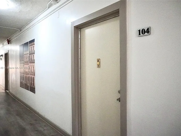 500 SW 6th Ct #104 — Photo 18