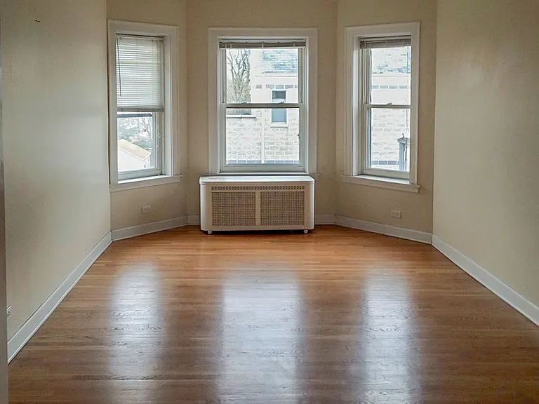 4859 N Paulina St #3A — Photo 8