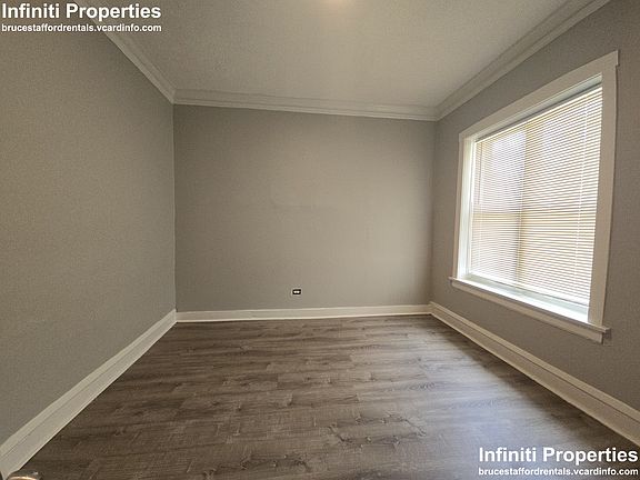 3rd image of 6631 S Ellis Ave APT 3