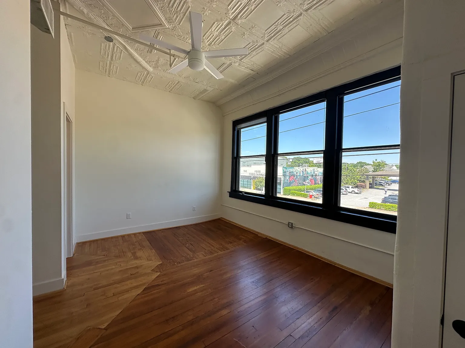 2 bed, 1196 sqft, $1,500 — Photo 4