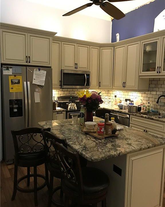 2nd image of 11460 Persimmon Ct