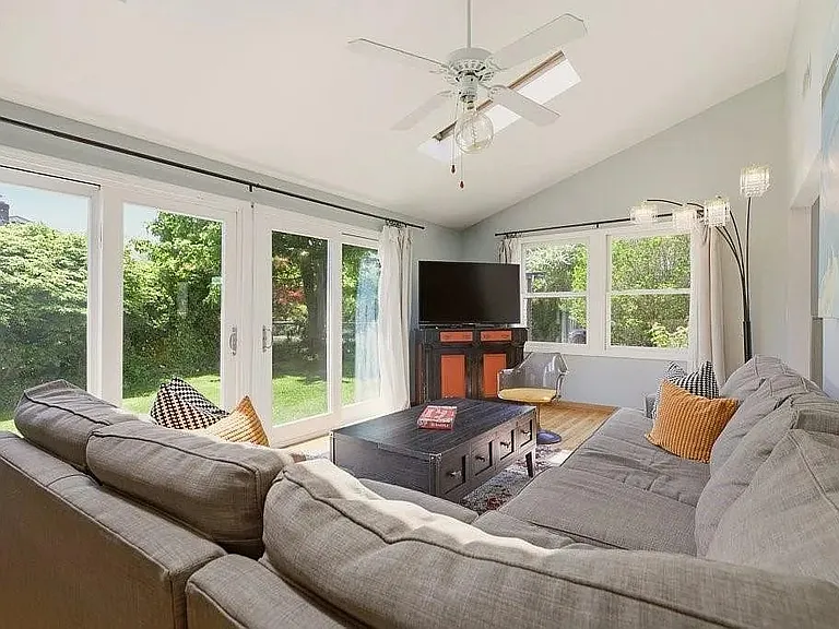 85 Highland Ave — Photo 12