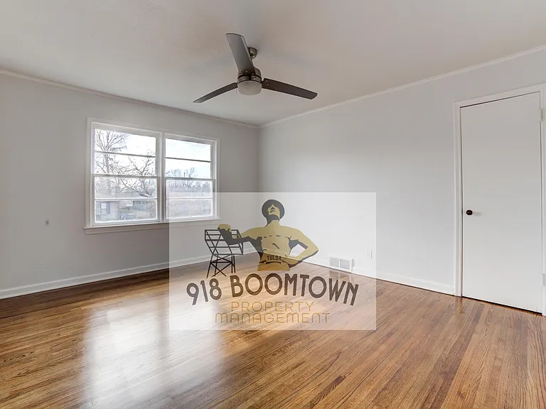 4819 E 37th Pl — Photo 25