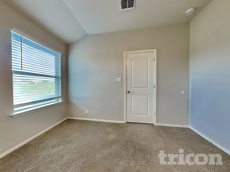 240 Dragon Ridge Rd — Photo 7