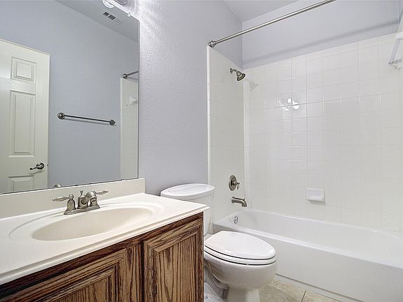 2nd image of 8017 Caladium Dr