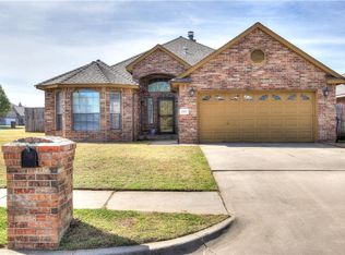 100 Springcreek Dr, Oklahoma City, OK 73170