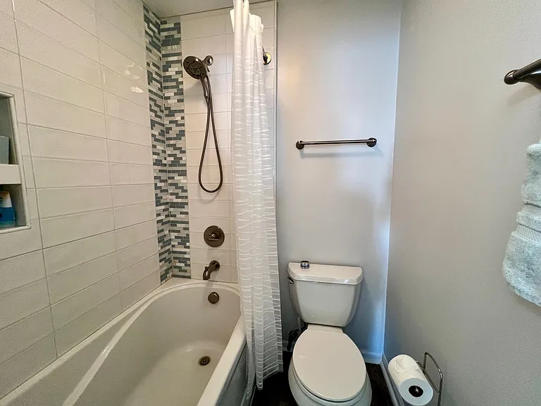 366 Northwest Dr — Photo 22