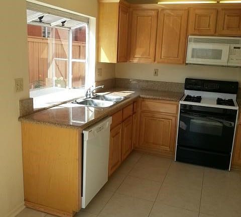4th image of 11919 Verona Dr