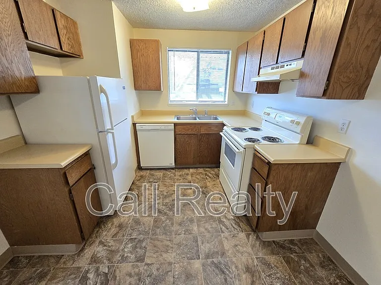 8516 N Mayfair St #18 — Photo 5