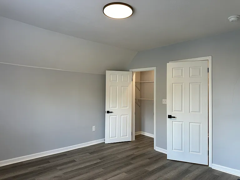 309 Oak St — Photo 23