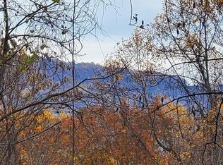 3 Little Long Rd, Bentonville, VA 22610