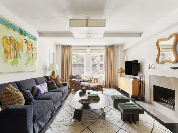 45 Christopher St APT 2E, New York, NY 10014