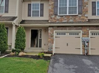 802 Caramist Cir, Sinking Spring, PA 19608