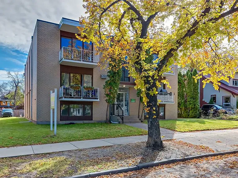 535 Belfast St SE — Photo 1