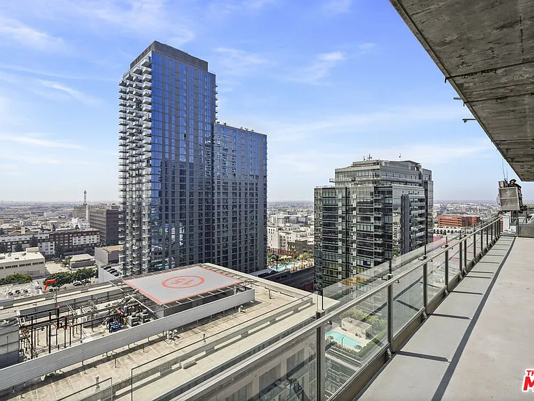 1100 Hope St #Penthouse 205 — Photo 21