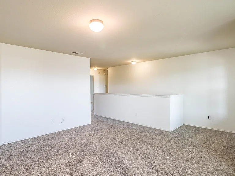 2324 Cavalry Dr — Photo 16