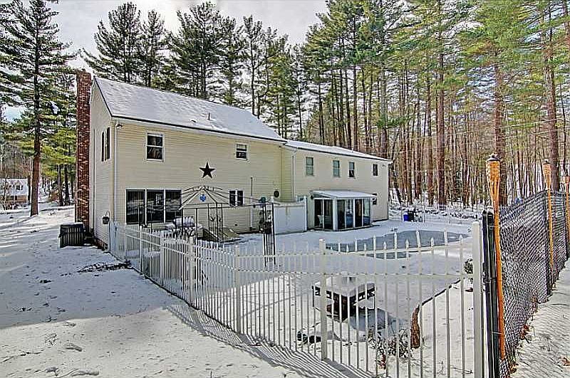 2nd image of 3 Cedar Forest Rd