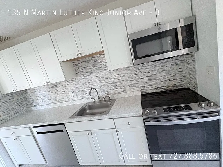 135 N Martin Luther King Junior Ave #B — Photo 6