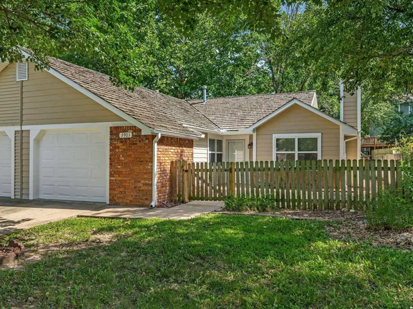 3903 Willshire Dr, Lawrence, KS 66049