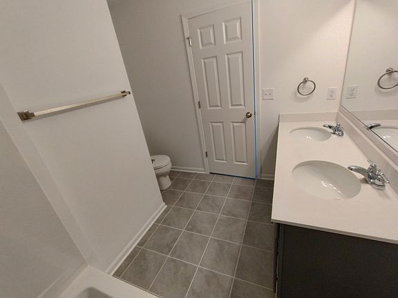 3rd image of 447 Comstock Dr #447