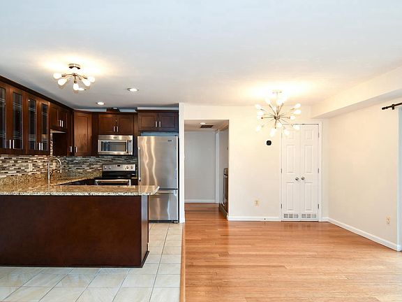 3rd image of 6135 Edsall Rd APT I