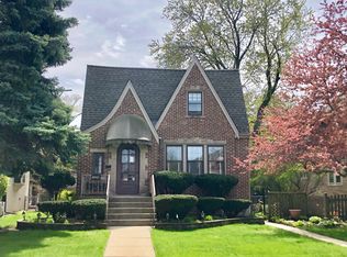 6925 W Hobart Ave, Chicago, IL