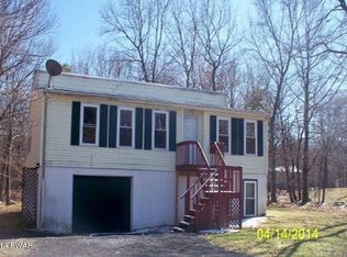 98 Pine Ridge Dr, Bushkill, PA 18324