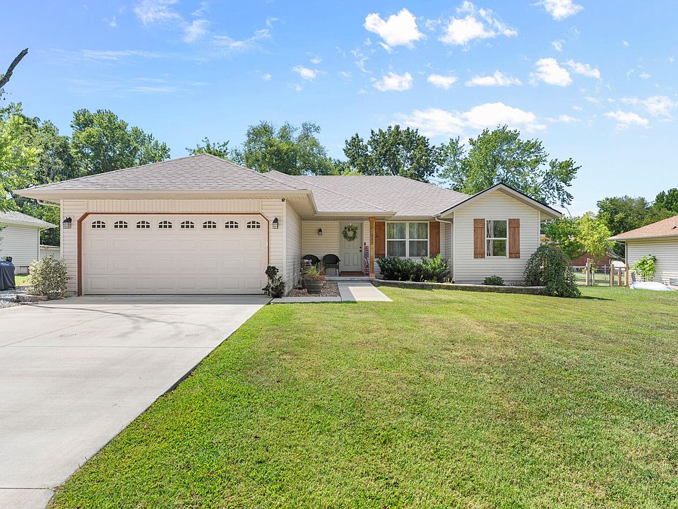 1st image of 322 Sugar Lane