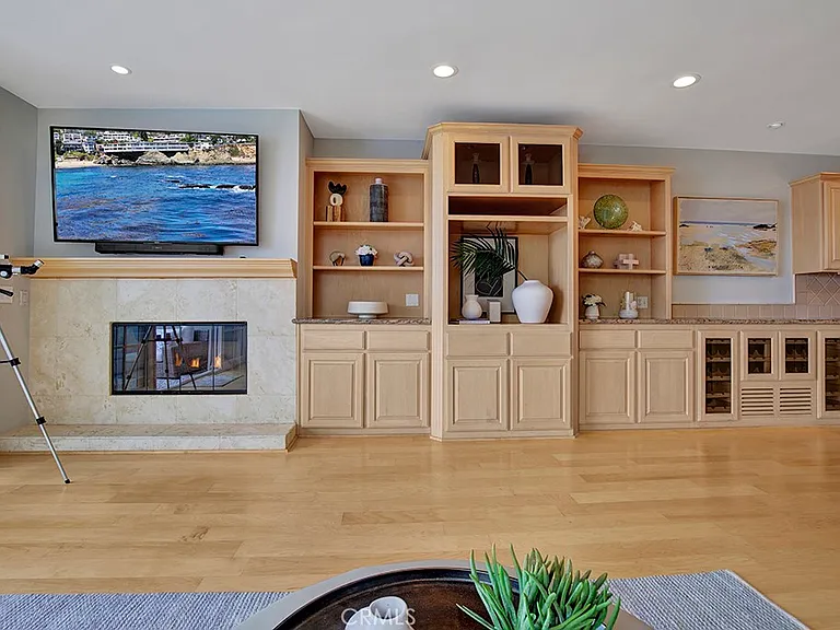 708 Cliff Dr — Photo 14
