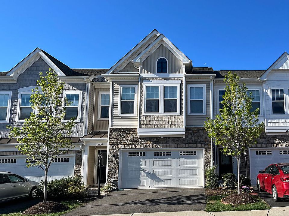 1st image of 42521 Benfold Sq