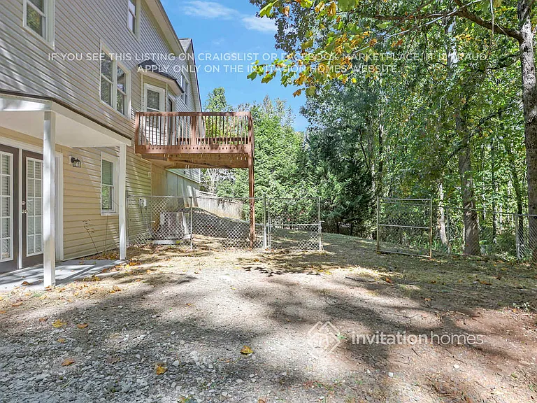 306 Lake Swan Ct — Photo 25