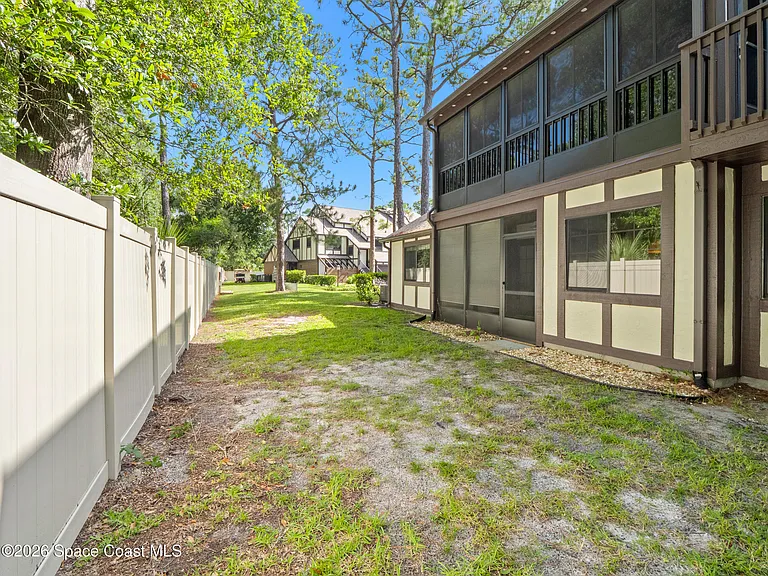 751 Greenwood Manor Cir #15A — Photo 25