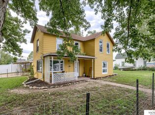 122 Walnut St, Pleasant Dale, NE 68423