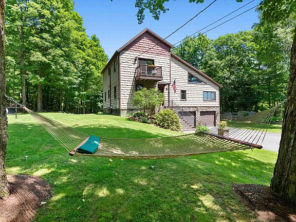 3rd image of 152 Shawn Drive
