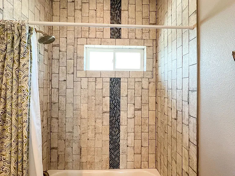 4037 Summit Dr — Photo 16