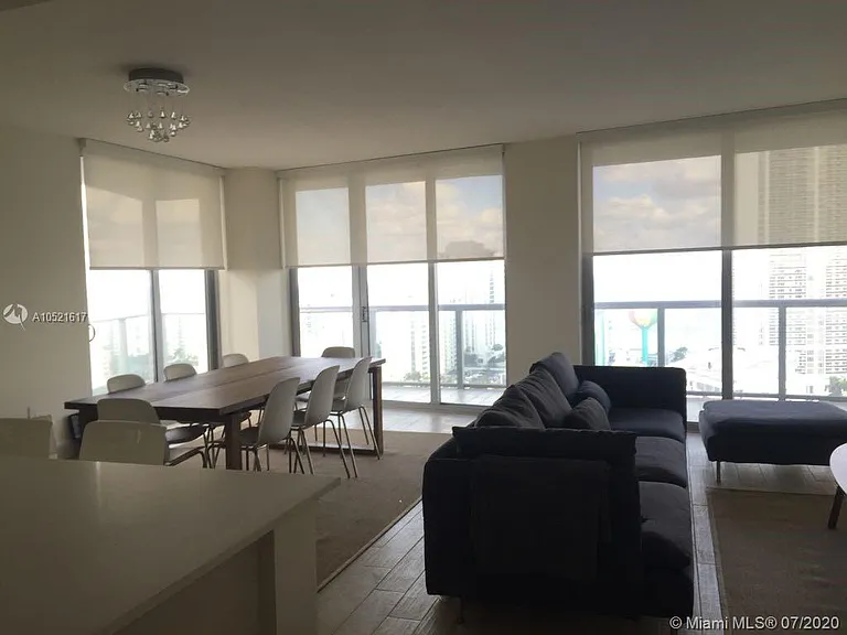 2600 E Hallandale Beach Blvd #2202 — Photo 9