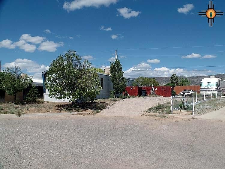 2nd image of 300 Robbie Ln