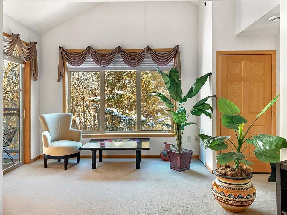 1st image of 5200 Pathways Ave Unit 302