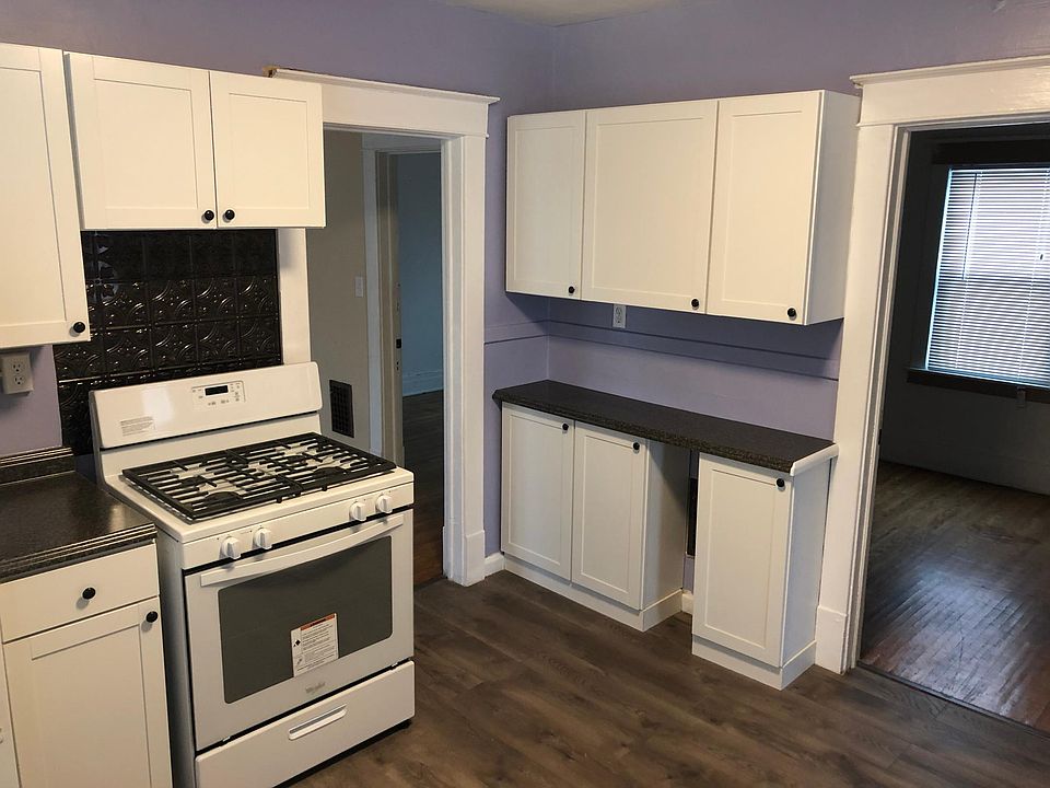 2nd image of 239 Roesch Ave APT 2