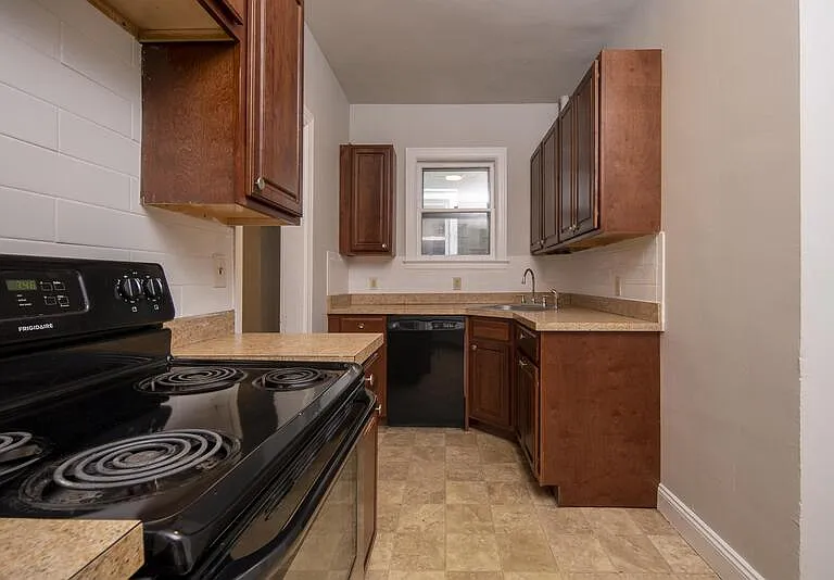 489 Hamilton St #2 — Photo 5