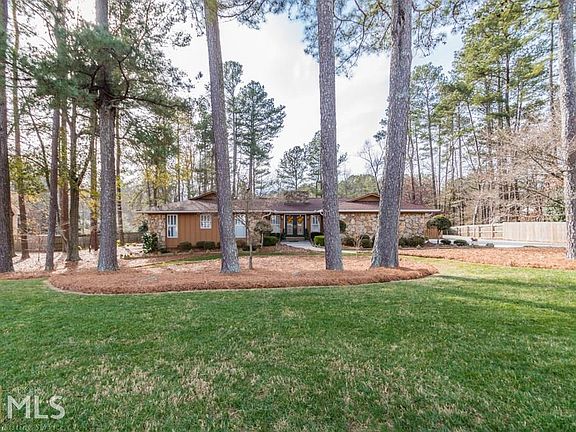 2nd image of 2513 Whispering Pines Dr