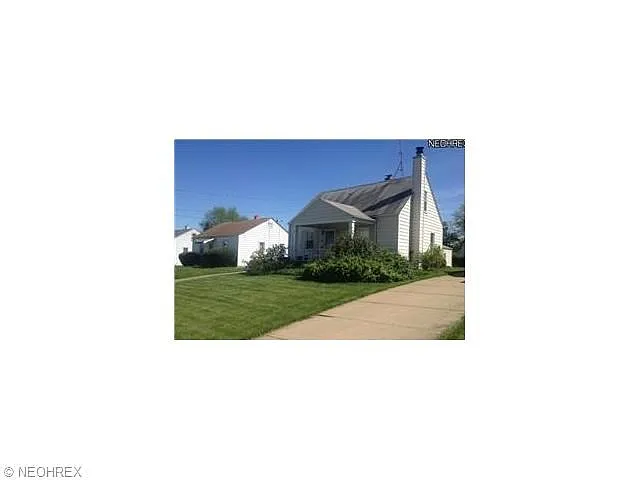 833 Cornell Ave photo 1