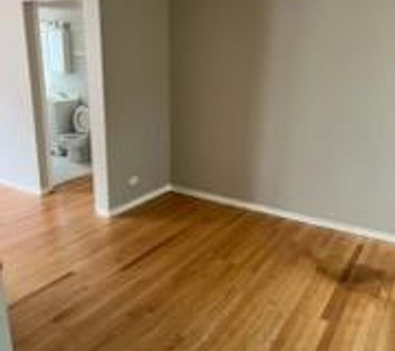 1st image of 6920 S Oglesby Ave #6922-2222