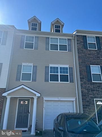 1st image of 2216 Mallard Landing Dr