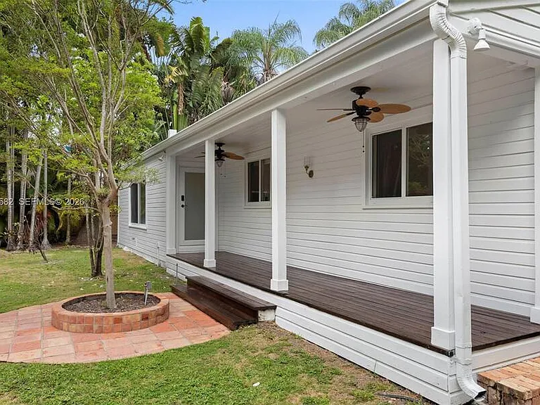 3945 Loquat Ave — Photo 42
