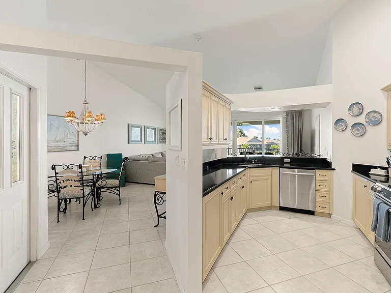 218 Waterway Ct #202 — Photo 7